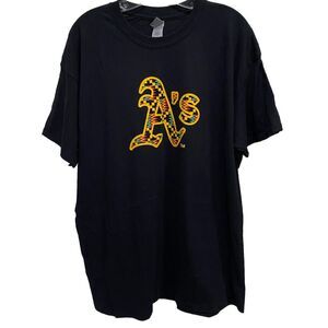Gildan‎ Oakland A's Custom Short Sleeve T-shirt Aztec Graphic Size XL Baseball